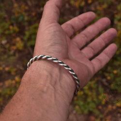 WOLF BRACELET