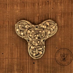 Alternative view of Norway Treofil Brooch Bronze