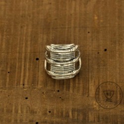 Raven Ring