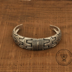 Lye Arm Ring