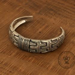 Lye Arm Ring