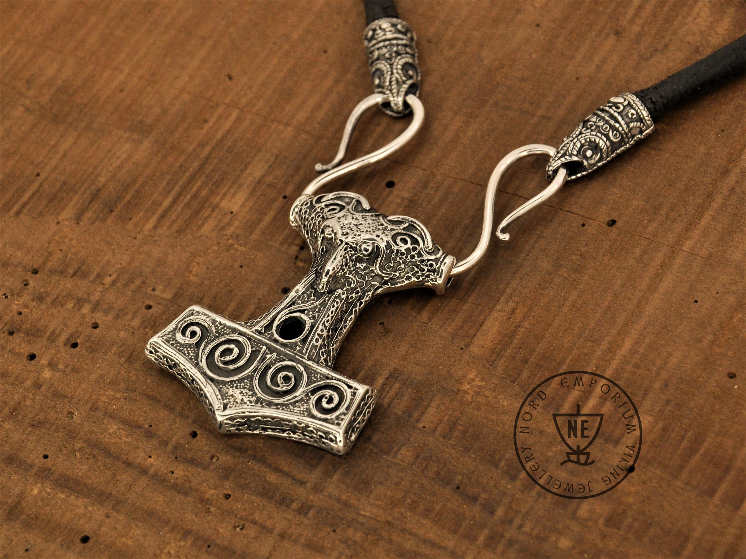 Thor'S Hammer Necklace 