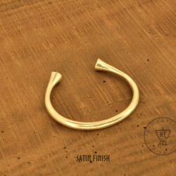 Celtic Gold Bangle
