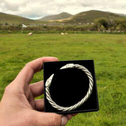raven bracelet