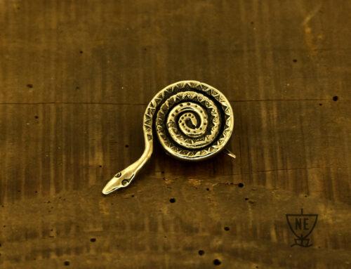 SNAKE BROOCH